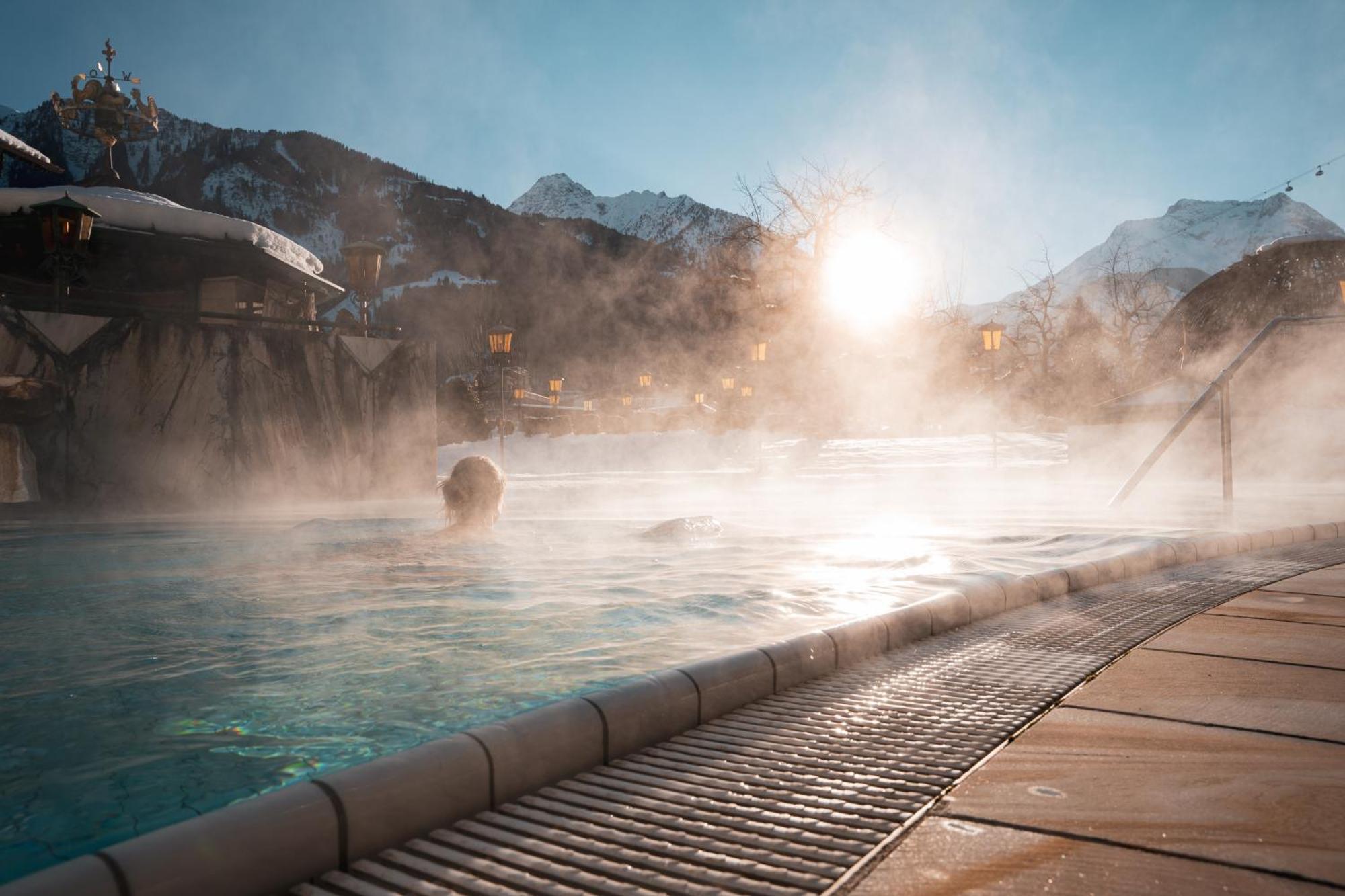 Neuhaus Zillertal Resort ไมย์อาโฮเฟิน ภายนอก รูปภาพ